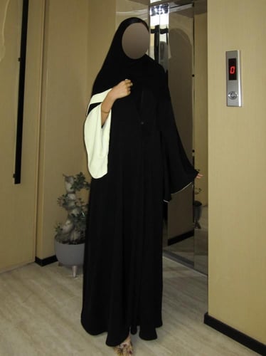 Onyx pastel yellow abaya