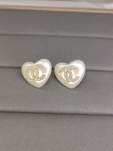 حلق شانيل قلب لولو