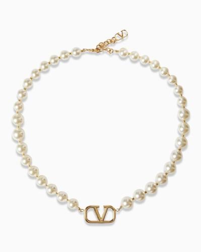 عقد فالنتينو ذهبي مع اللولو