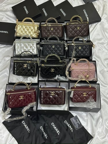 Chanel Vanty