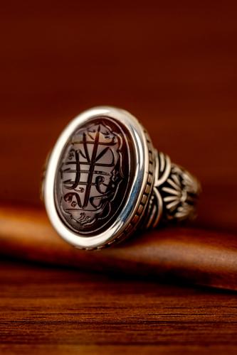 Yemeni agate ring inscribed with Thuluth script -...