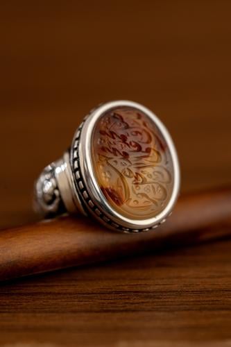 Yemeni agate ring engraved with the Nasta'liq scri...