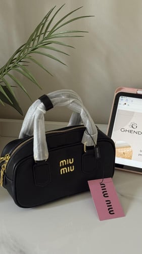 شنطة ميو ميو اسود