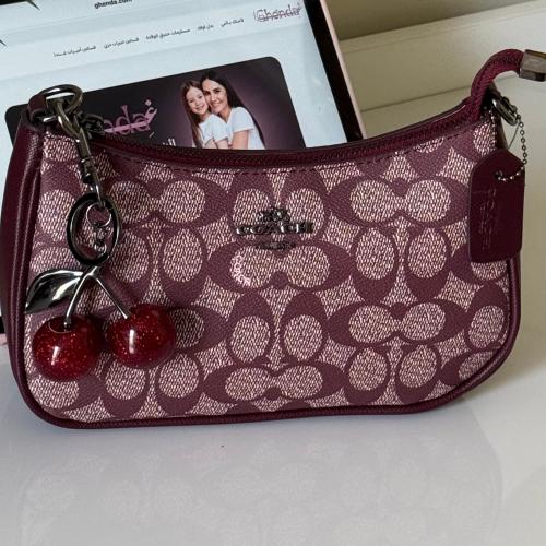 شنطة برغندي كوتش