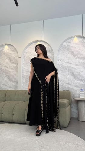 فستان اسماء