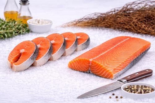 Fresh salmon fish (per kilo)