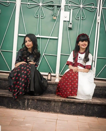 فستان اوف وايت بناتي بالاسم