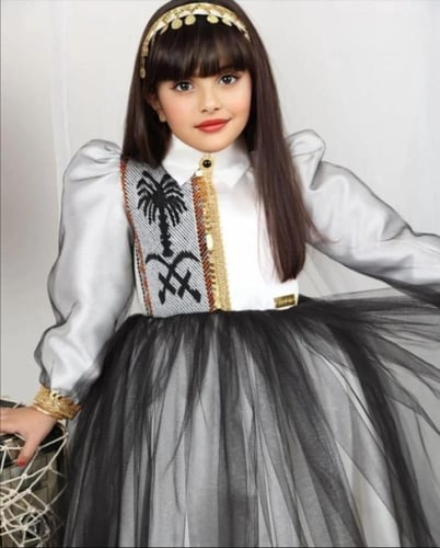 فستان بناتي ليوم التأسيس