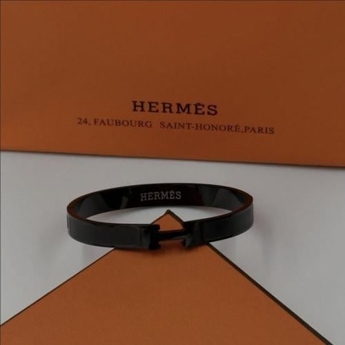 سوارة هرمز اسود