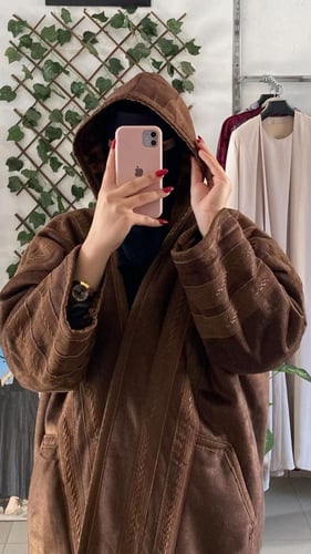 فروة نسائية بتصميم أنيق