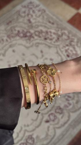 بكج اساور ذهبيه فخم