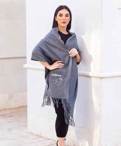 شال شتوي باسم الوان متعددة