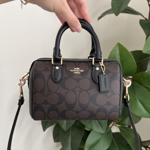 شنطة كوتش mini rowan بني غامق