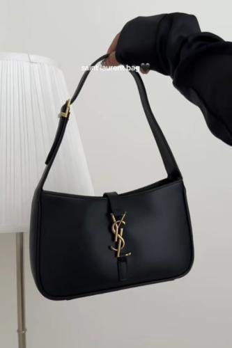 شنطة Saint Laurent