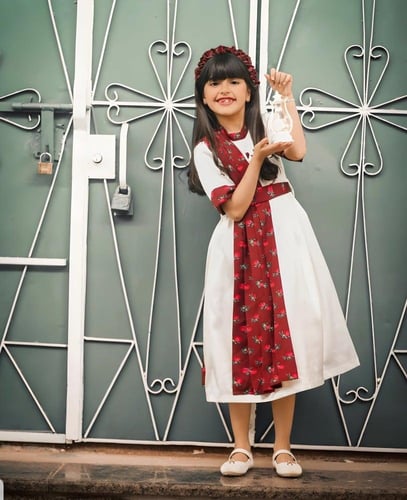 فستان اوف وايت بناتي بالاسم