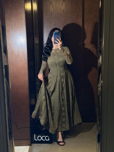 فستان ناعم باكمام من لوكا