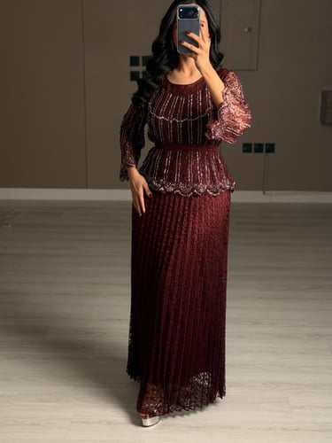 فستان سهرة دانتيل طويل بأكمام طويلة ورقبة دائرية ل...