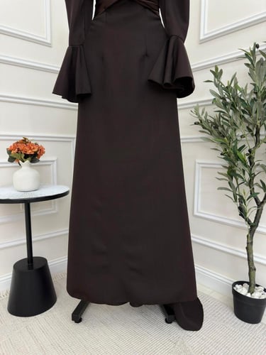 فستان ناعم بني اللون