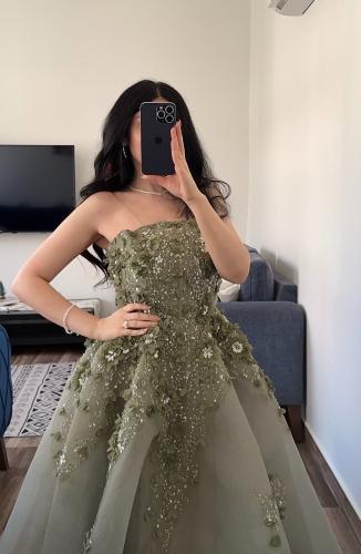 فستان سهره ملكي لون اخضر فاتح بتطريز فخم بقصة سترا...