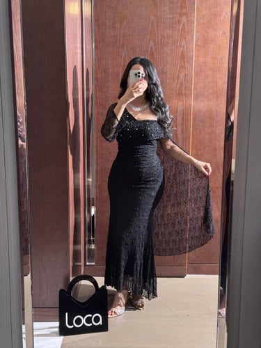 فستان ناعم من لوكا مع شال