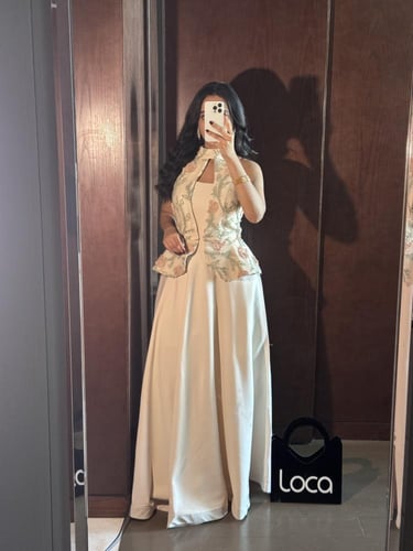 فستان سهرة بيج تصميم ميدي راقي