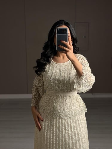 فستان سهرة طويل لون سكري دانتيل فاخر