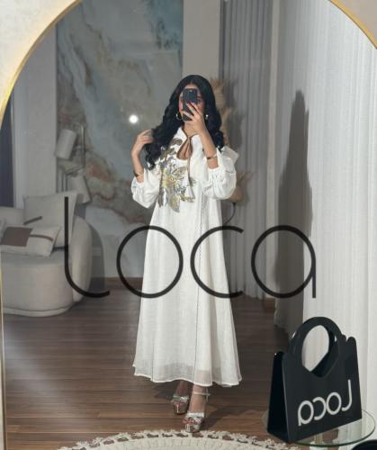 جلابيه انيقة بلون اوف وايت