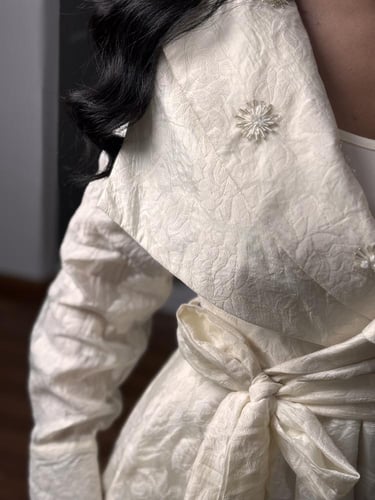 فستان ناعم باللون السكري