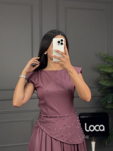 فستان ناعم بقصه مميزه