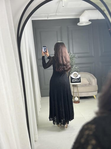 فستان ناعم اسود من لوكا