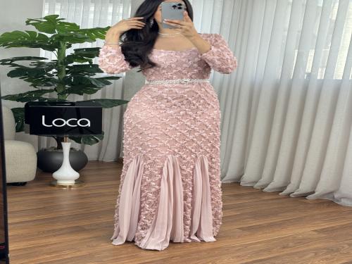 فستان وردي مورد