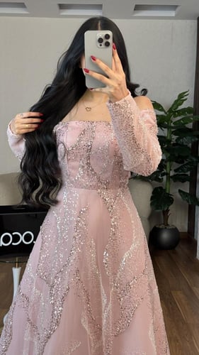 فستان سهره وردي بتطريز فخم من لوكا فاشن