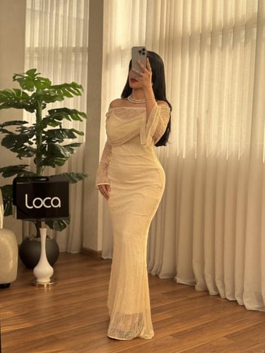 فستان دانتيل ماسك باكمام جذابه