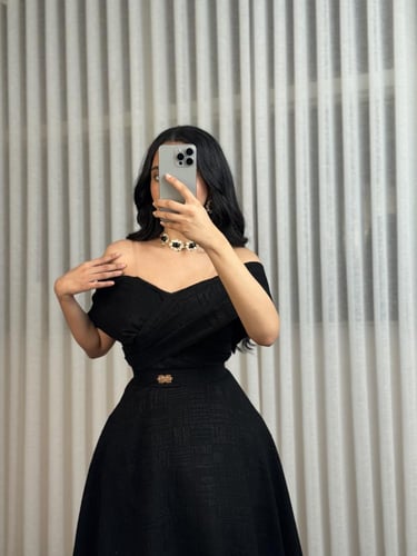 فستان ناعم اسود