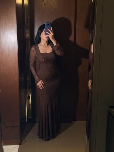 فستان سهرة ناعم طويل بقصة حورية البحر