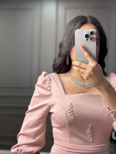 فستان سهره ميدي ناعم باللون الوردي من لوكا فاشن