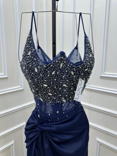 فستان سهرة كحلي