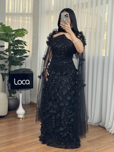 فستان سهره اسود ملكي من لوكا بتطريز وردي وكاب فاخر