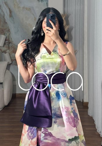 فستان مموج بدرجات الموف