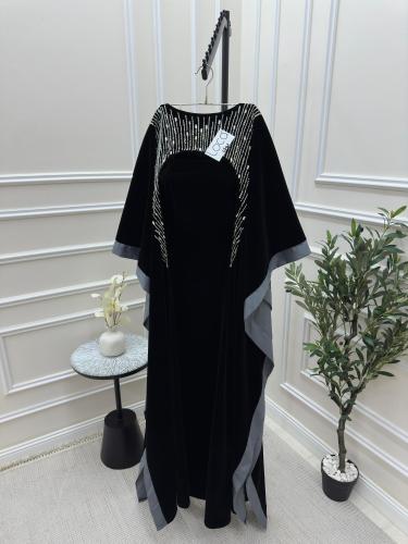 فستان مخمل اسود