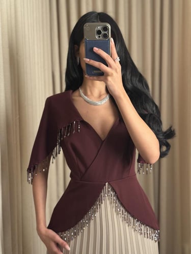 فستان ناعم بلون العودي والبيج