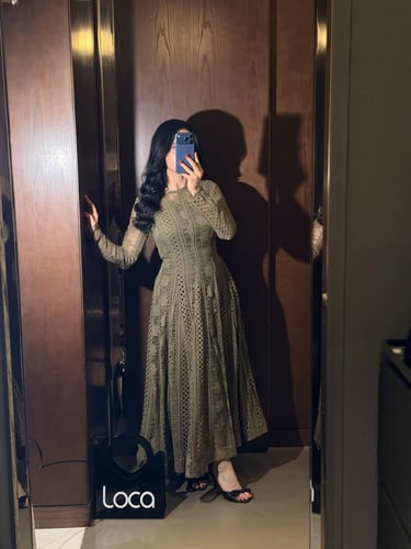 فستان ناعم باكمام من لوكا