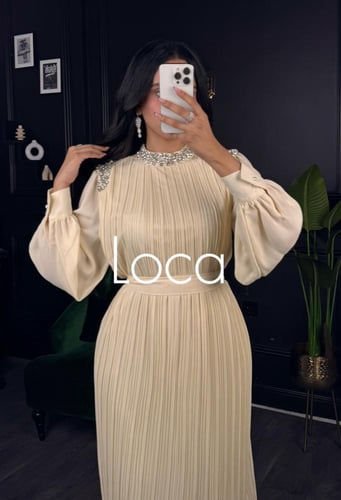 فستان ناعم بكسرات باللون البيج من لوكا فاشن