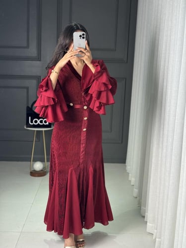 فستان ناعم باكمام من لوكا