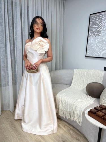 فستان سهرة فلاور بيج راقي لإطلالة مميزة وأنيقة