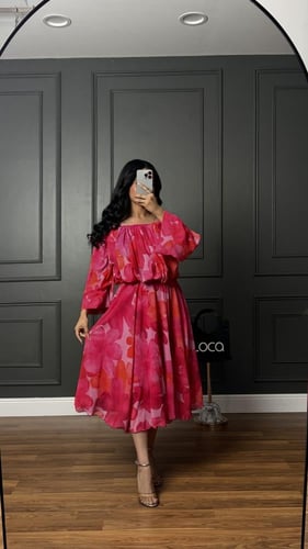 طقم ناعم بدرجات الفوشي (بدله +تنوره )