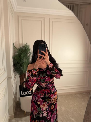 فستان ناعم طويل ماكسي بنقشة زهور أنيقة