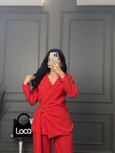 طقم رسمي باكمام طويله باللون الاحمر من لوكا فاشن