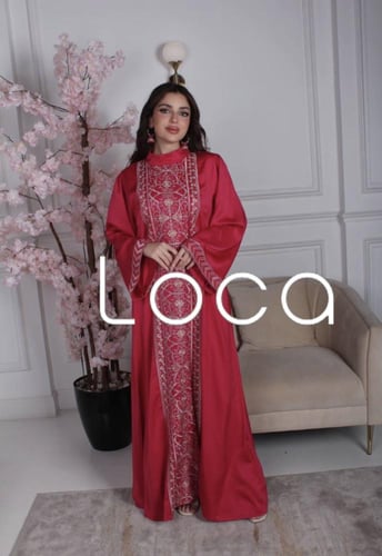 جلابيه باللون الفوشي