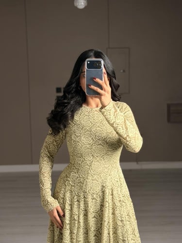 فستان دانتيل ناعم